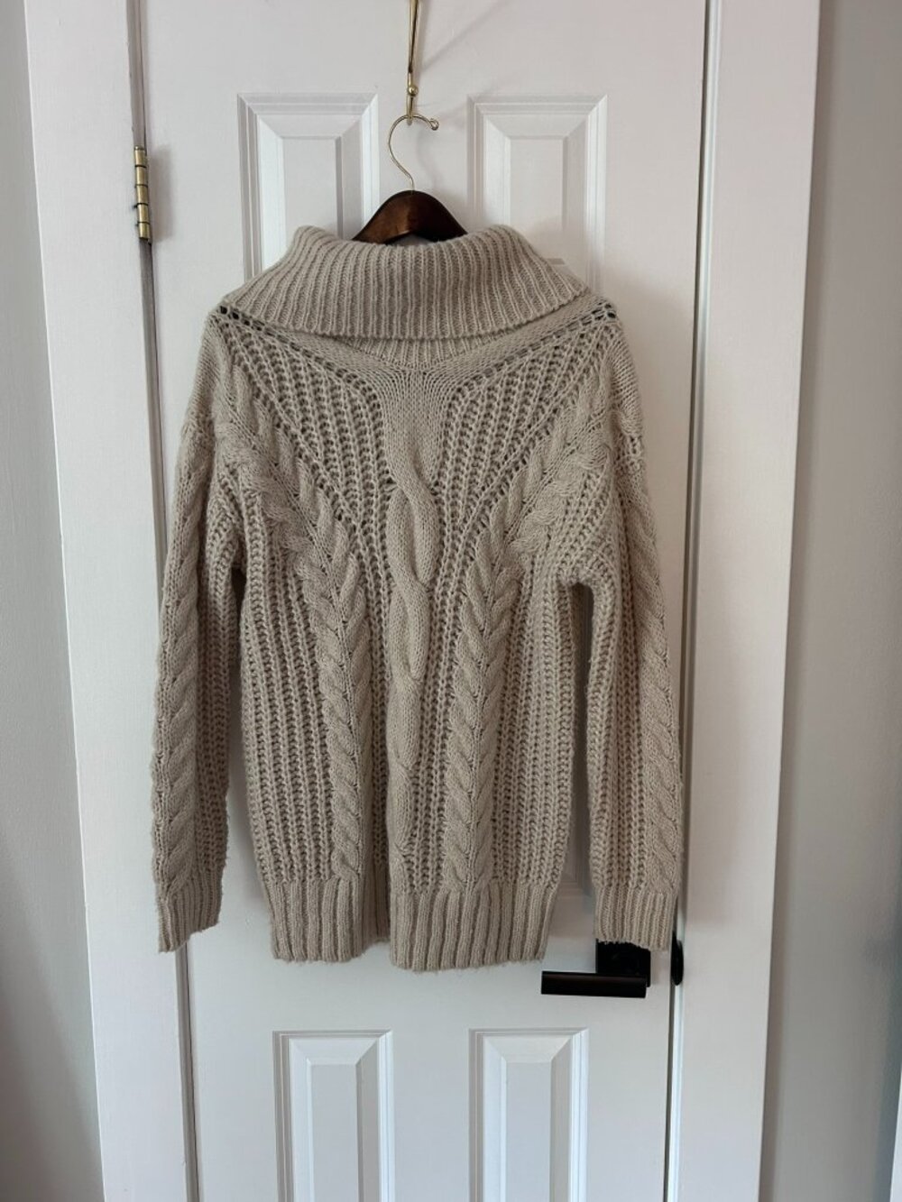 Moon & Madison Oatmeal Chunky Cable Knit Cowl Neck Sweater Size S